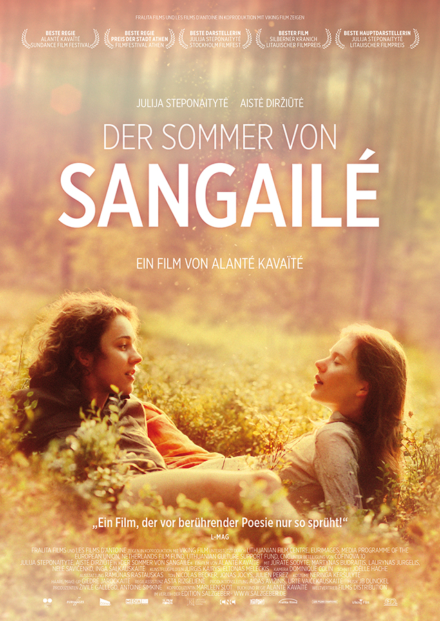 Filmposter mit zwei Frauen in einem Blumenfeld.