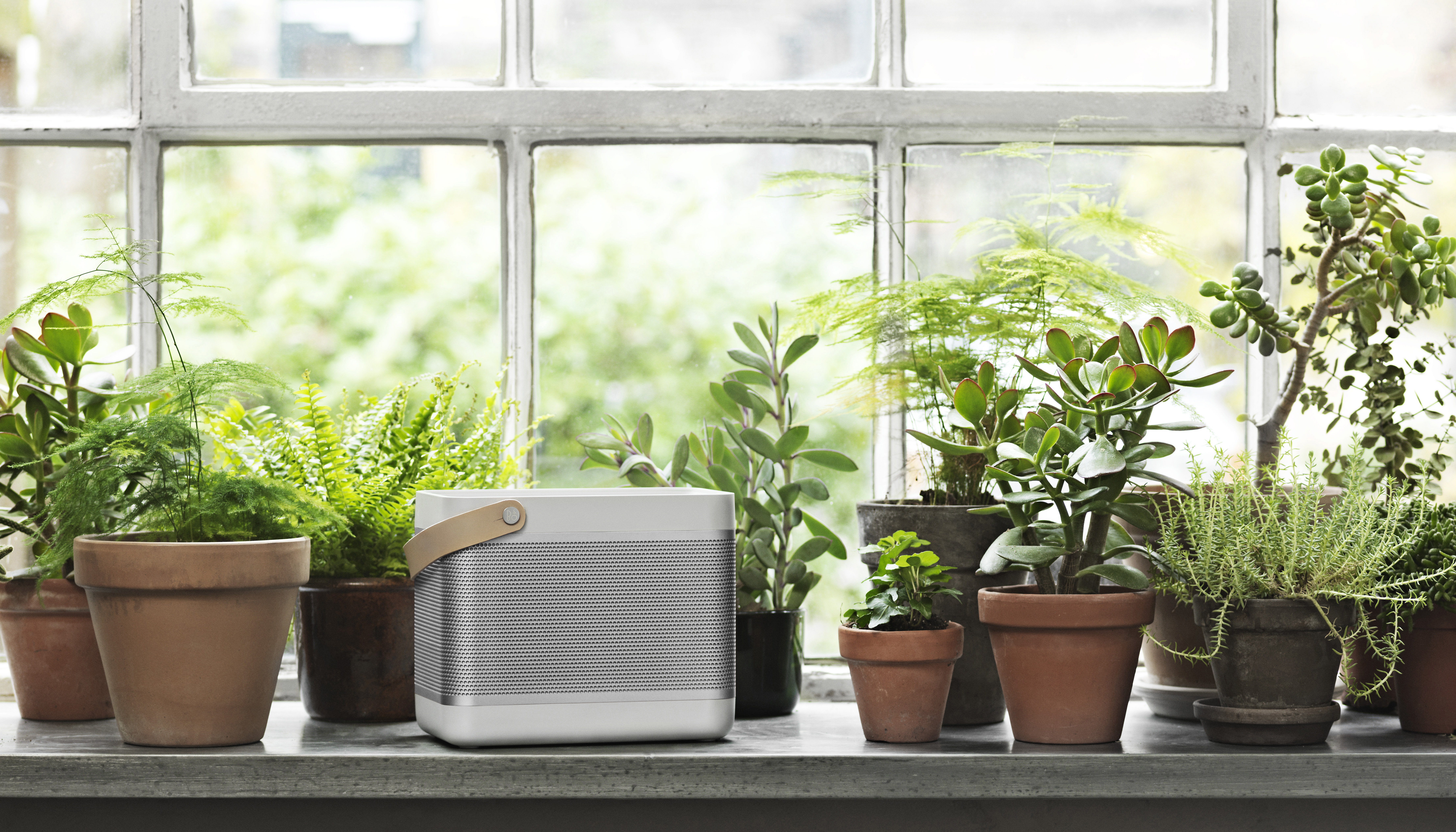 B&O PLAY Beolit 15  Bluetooth Lautsprecher, Silber