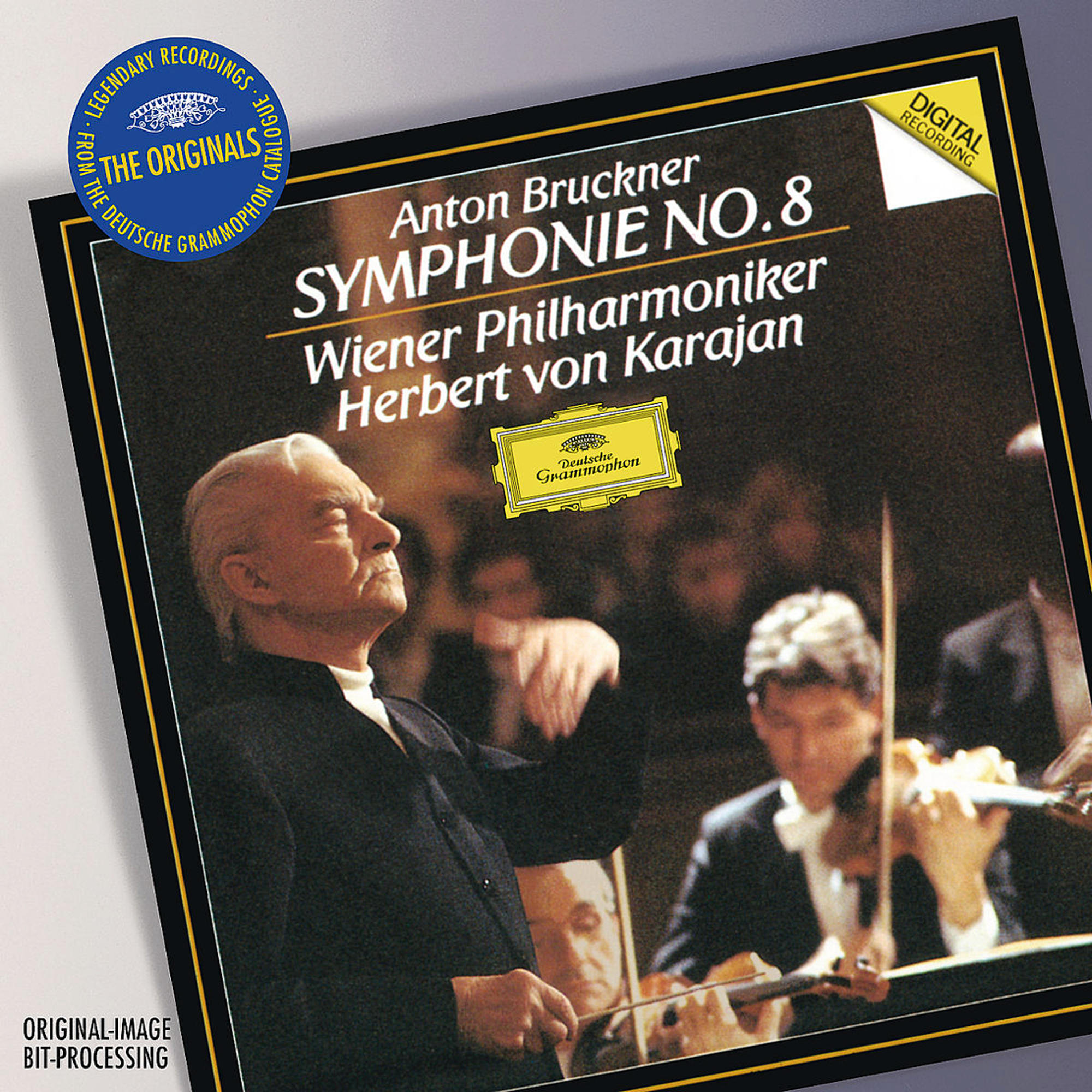 Albumcover von Anton Bruckners Symphonie Nr. 8, mit Dirigent und Orchester.