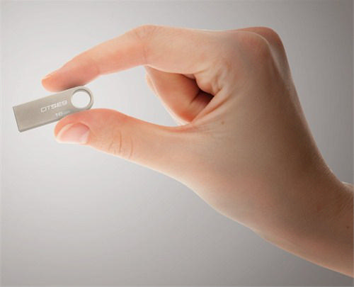 KINGSTON DTSE9H-16GBZ 16GB USB 2.0 Bellek
