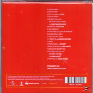 Eine rote CD-Hülle mit Titellisten und einem Barcode.