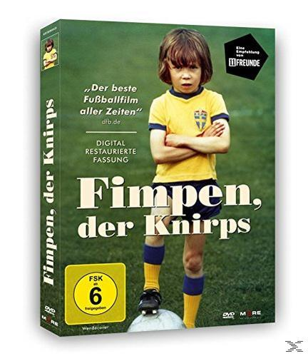 DVD-Cover eines Films. Ein junger Junge in gelbem Hemd steht auf einem Fußball. Text auf Deutsch vorhanden.