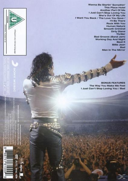 Rückseite einer Michael Jackson DVD mit Konzertbühne, Publikum, Titelliste und einem Foto von Michael Jackson.