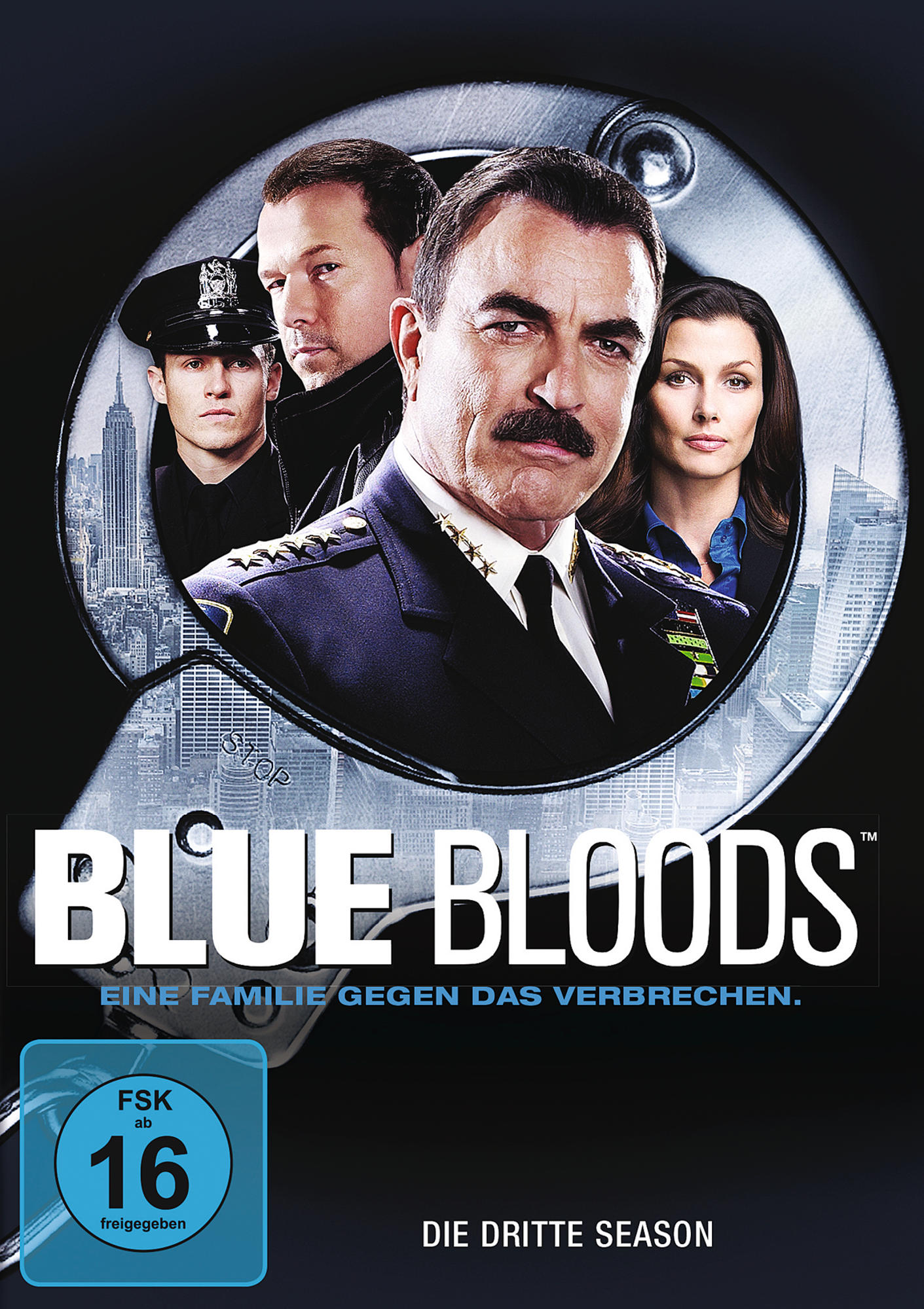 Filmcover mit vier Personen. Titel: Blue Bloods.