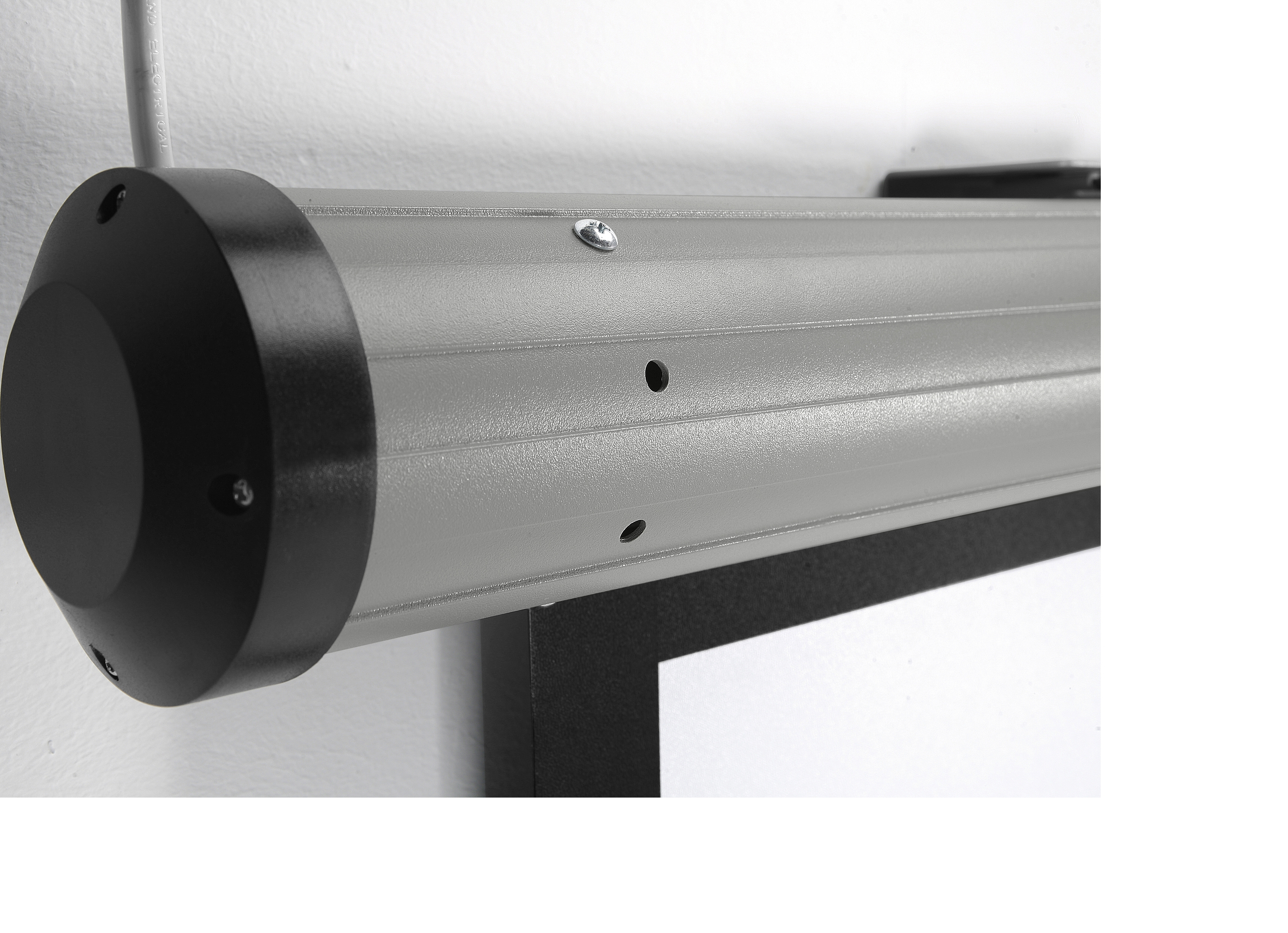 MEDIUM Design-Rollo Electric IR Leinwand