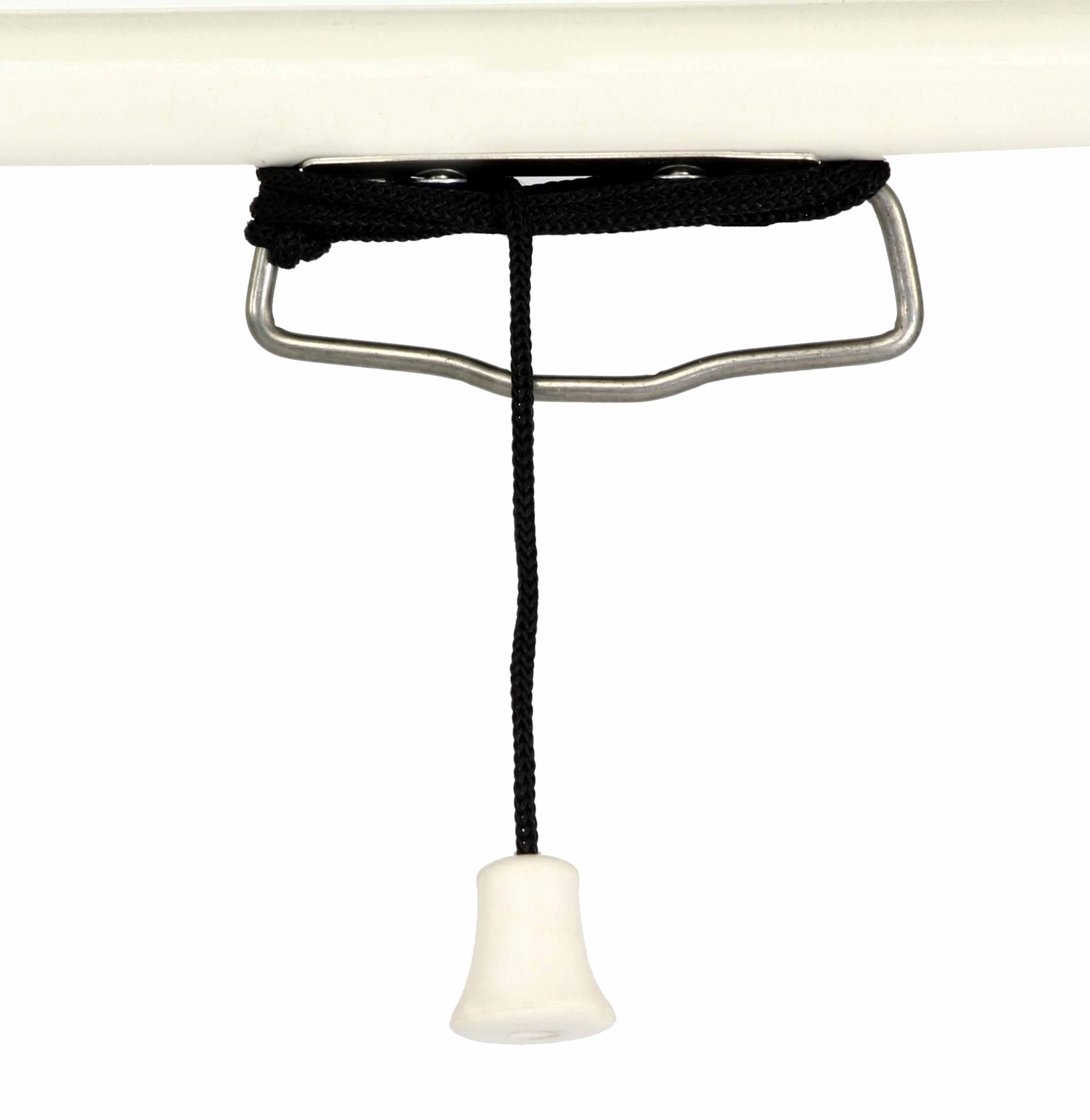 Ein schwarzes Kabel hängt an einem Metallgriff mit einem weißen, glockenförmigen Zug.