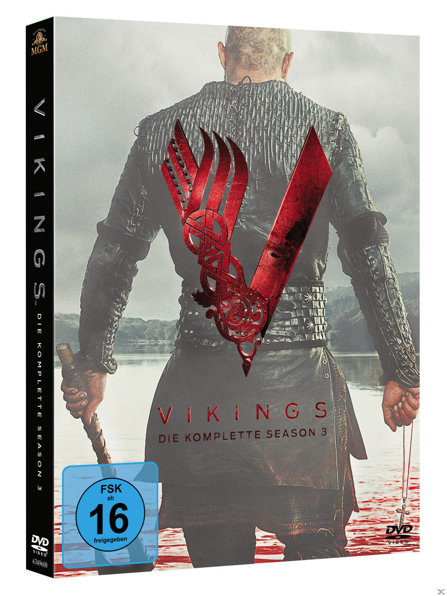 DVD-Cover für "Vikings: Die komplette Staffel 3". Ein Mann in Rüstung mit rotem Design steht vor Wasser.