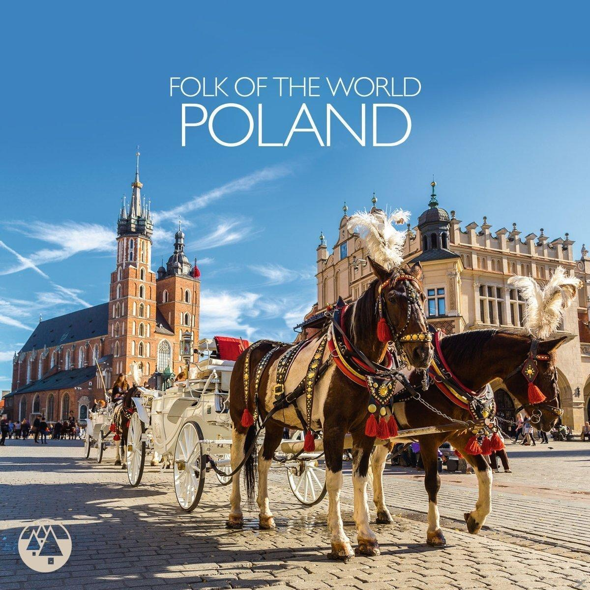 Bild von Polen mit Pferden und Kutschen auf einem Kopfsteinpflasterplatz. Kirche im Hintergrund.