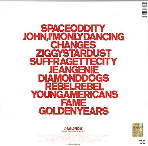 Albumcover mit einer Liste roter Songtitel auf weißem Hintergrund. Künstlername und Logo unten.