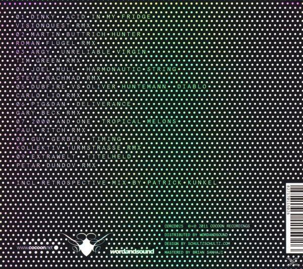 CD-Cover mit einem gepunkteten Muster in mehreren Farben. Songtitel sind ebenfalls vorhanden.
