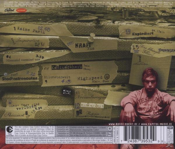 CD-Rückseite mit Text, Mann in Gefängnisuniform und vielen Etiketten.