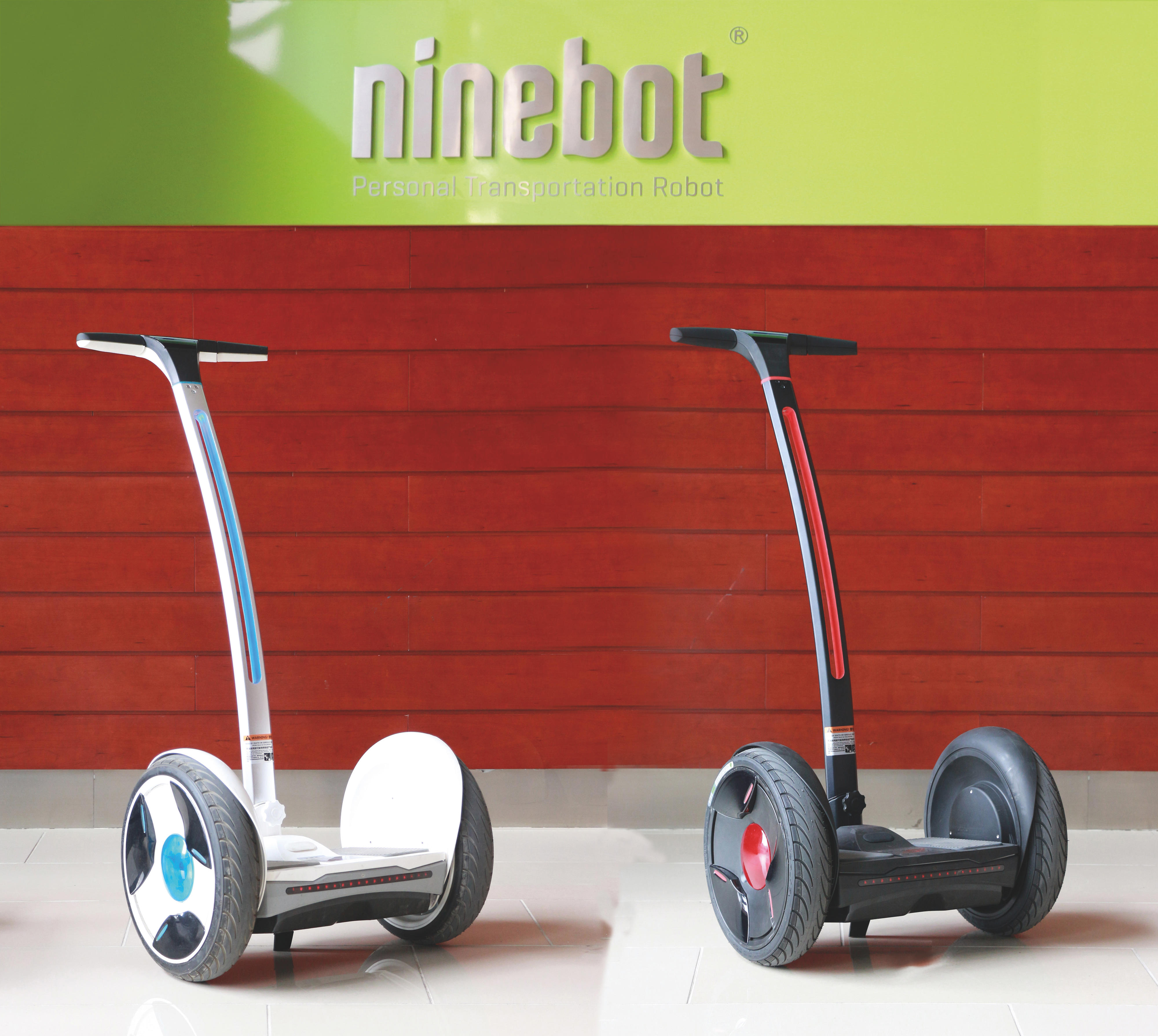 NINEBOT Elite E+  Schwarz/Rot E-Scooter (12 Zoll, Schwarz)