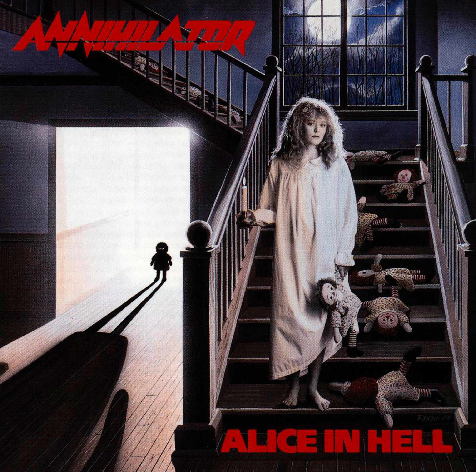 Albumcover. Frau im weißen Kleid auf Treppe. Puppen und Fenster im Hintergrund.
