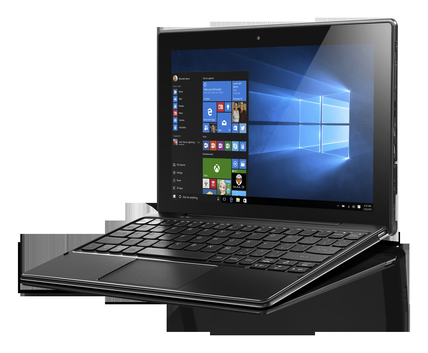 Ein schwarzes Laptop ist auf einer reflektierenden Oberfläche geöffnet.