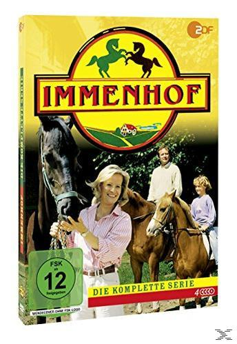 DVD-Cover von "Immenhof" mit Pferden und Menschen. Gelb-grünes Farbschema.