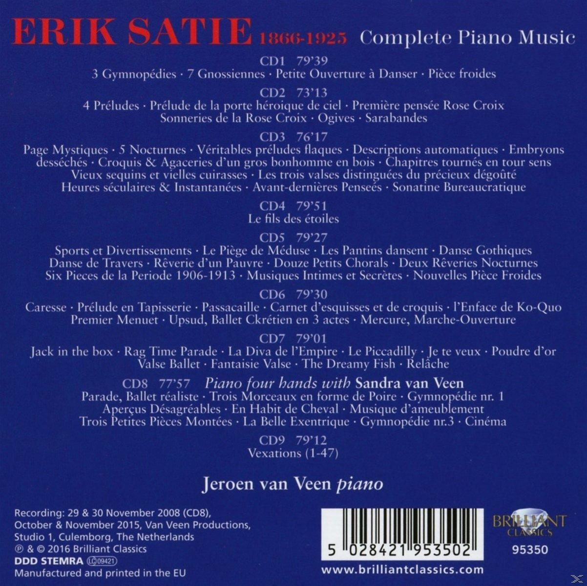 CD-Cover mit Noten und einer Titelliste. Die CD ist schwarz mit weißem Text.