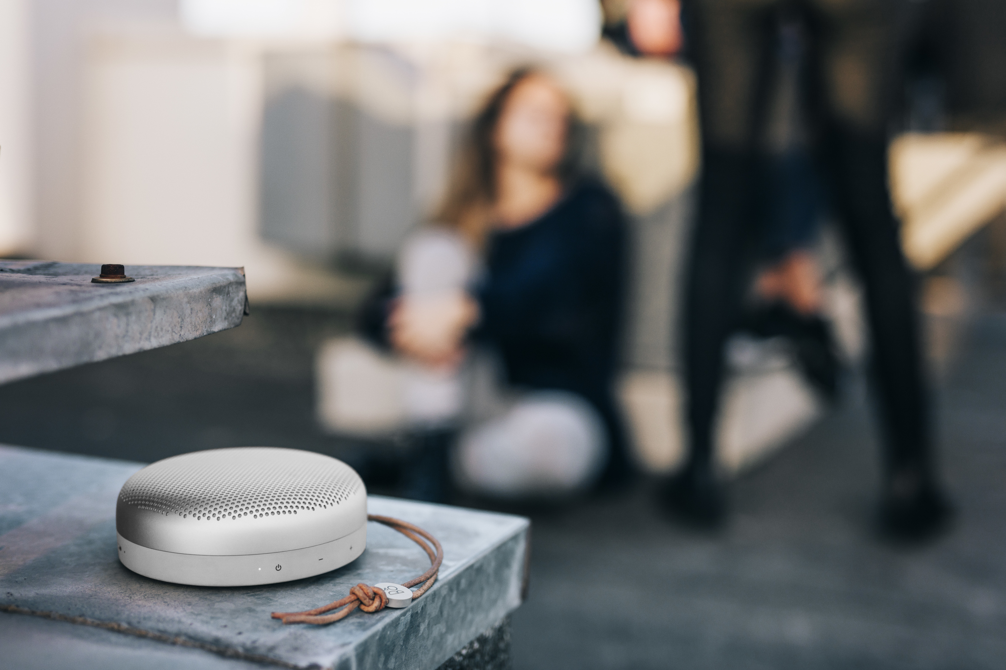 B&O PLAY Beoplay A1 Bluetooth Lautsprecher, Natural