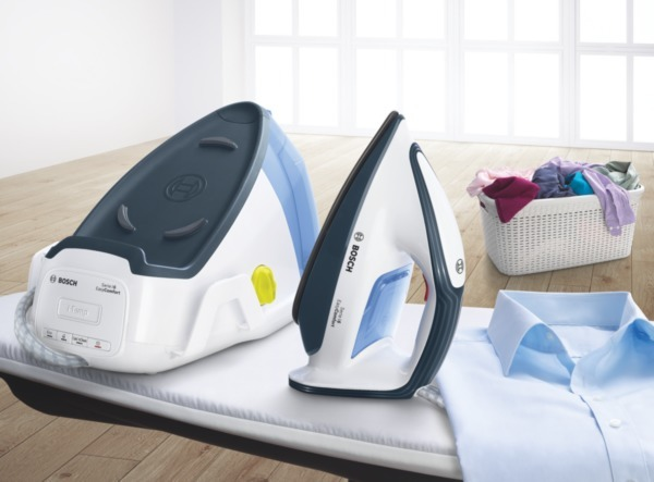 BOSCH TDS6010 Serie 6 EasyComfort Dampfbügelstation 2400 Watt, 5,5 bar