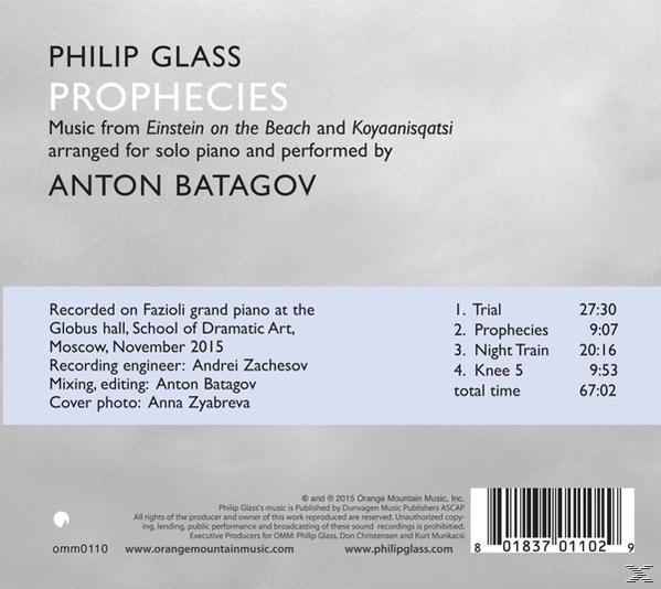 CD-Rückseite für Philip Glass' 'Prophecies'. Enthält Titelliste, Credits und einen Barcode.