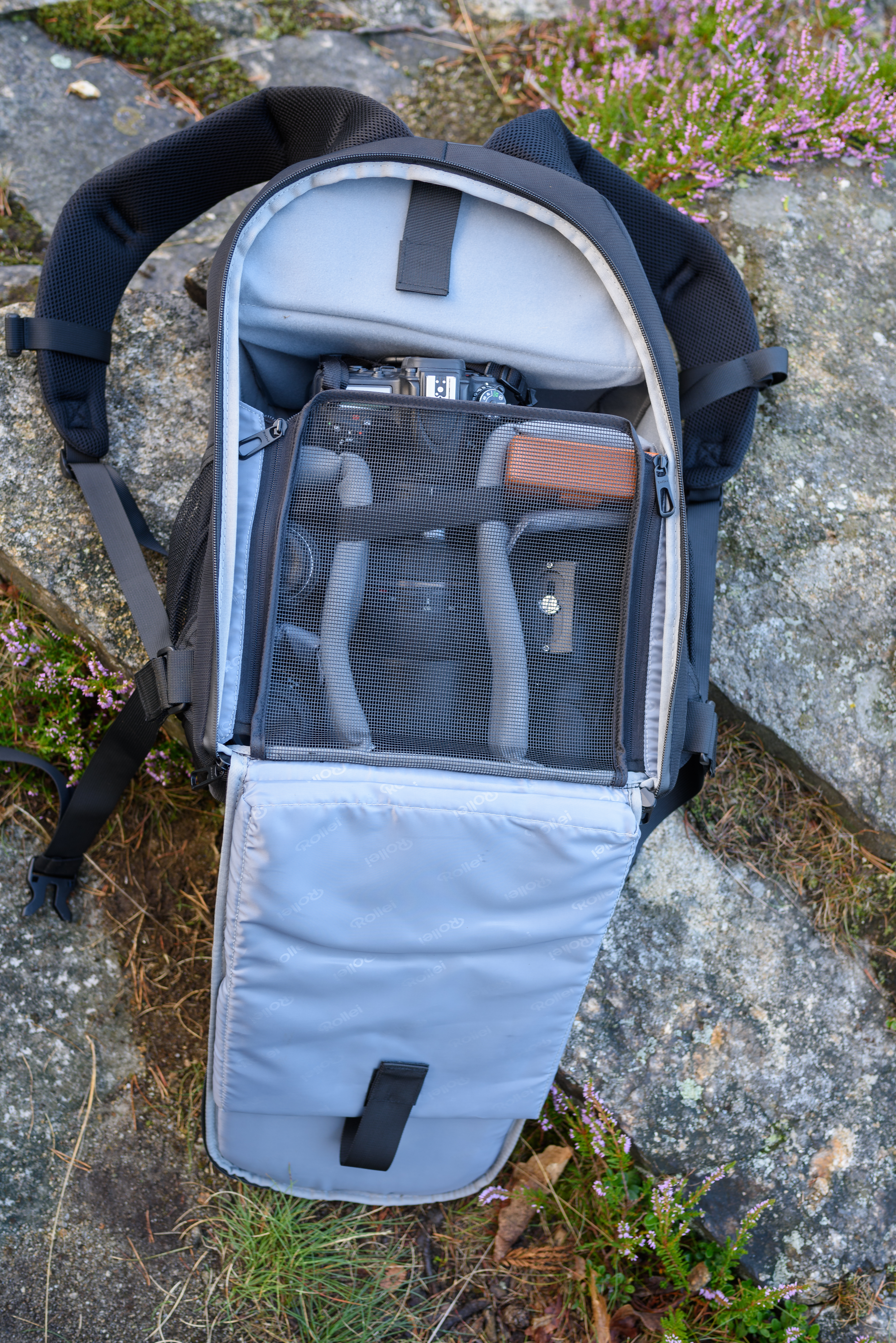 ROLLEI Outdoor 45 L Rucksack, Schwarz