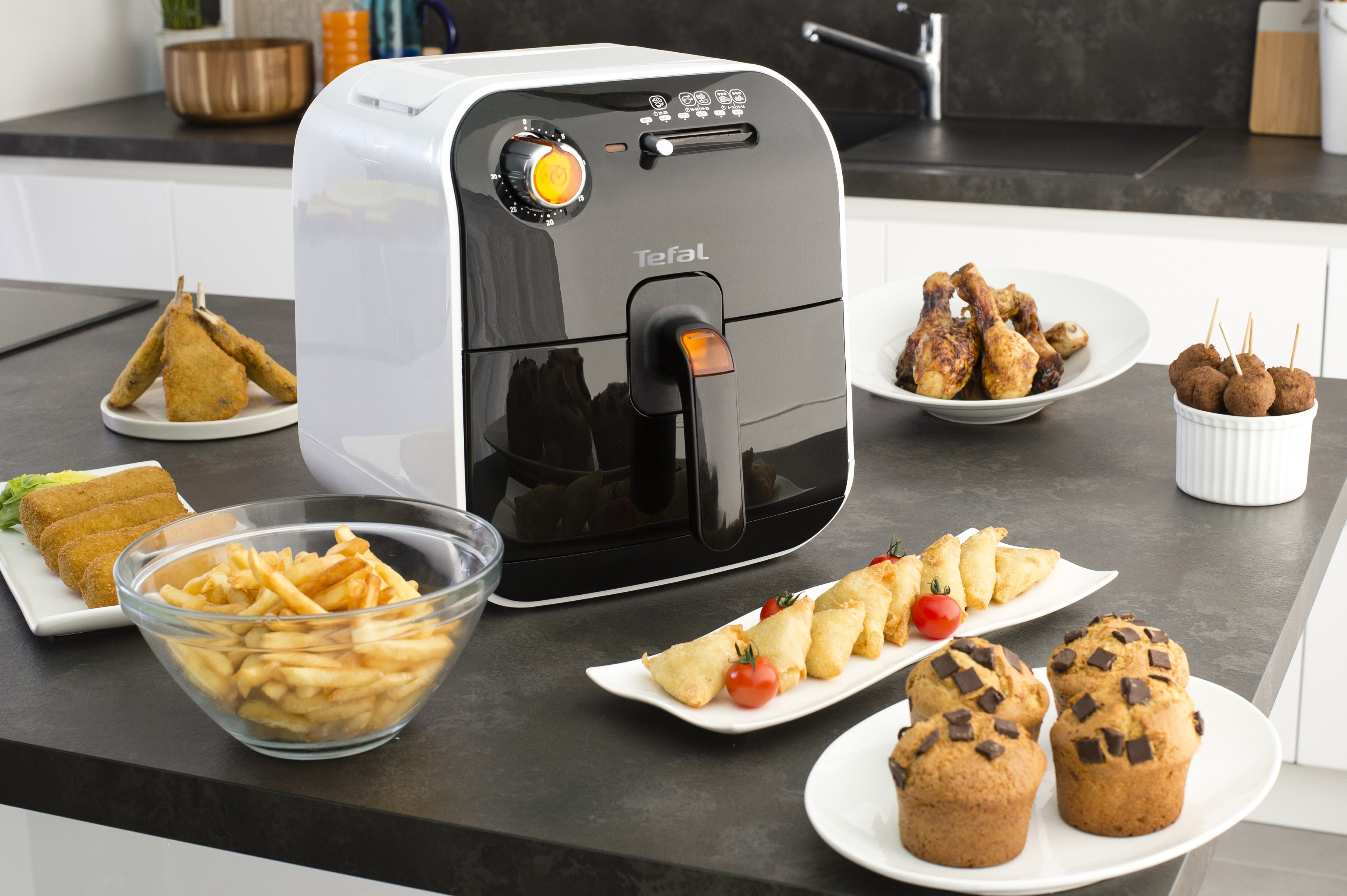 TEFAL FX1000 Fry Delight Heißluftfritteuse 1400 Watt Schwarz