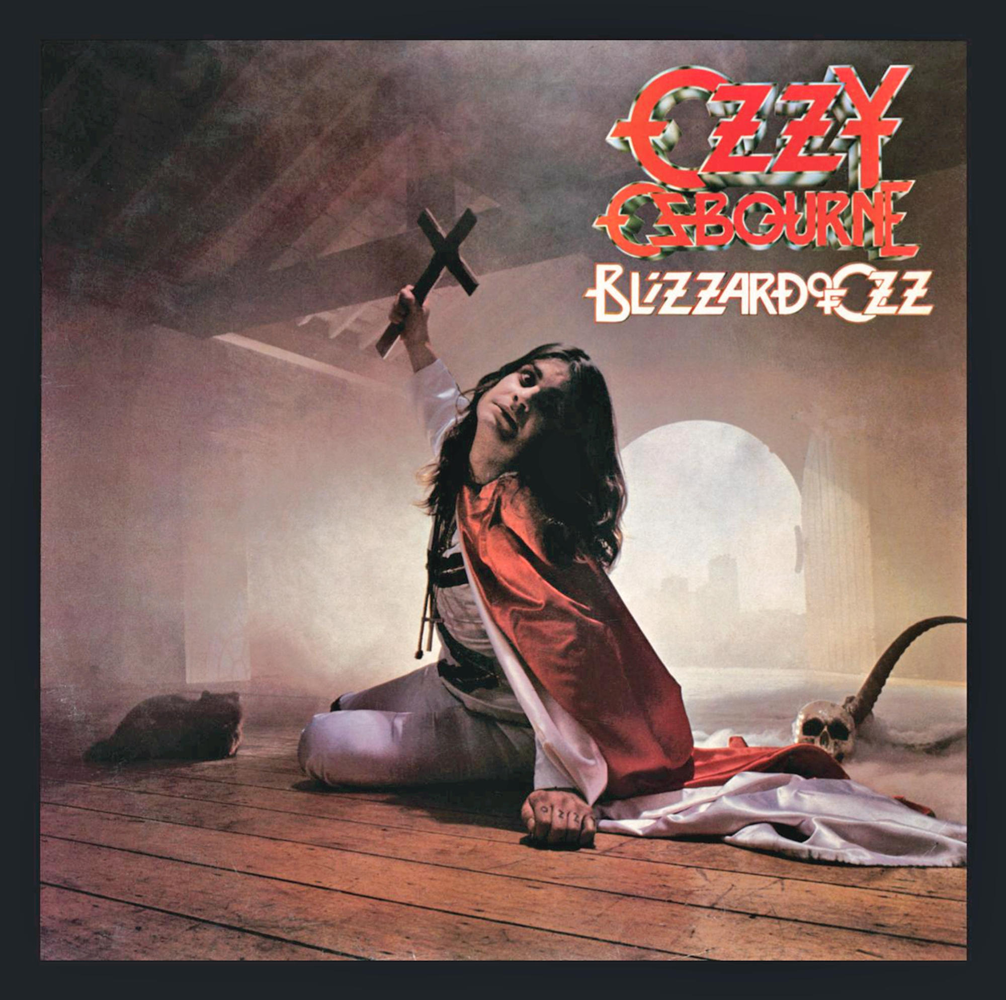 Albumcover von Ozzy Osbourne, trägt Weiß, hält ein Kreuz, mit einem Schädel und dunklem Hintergrund.