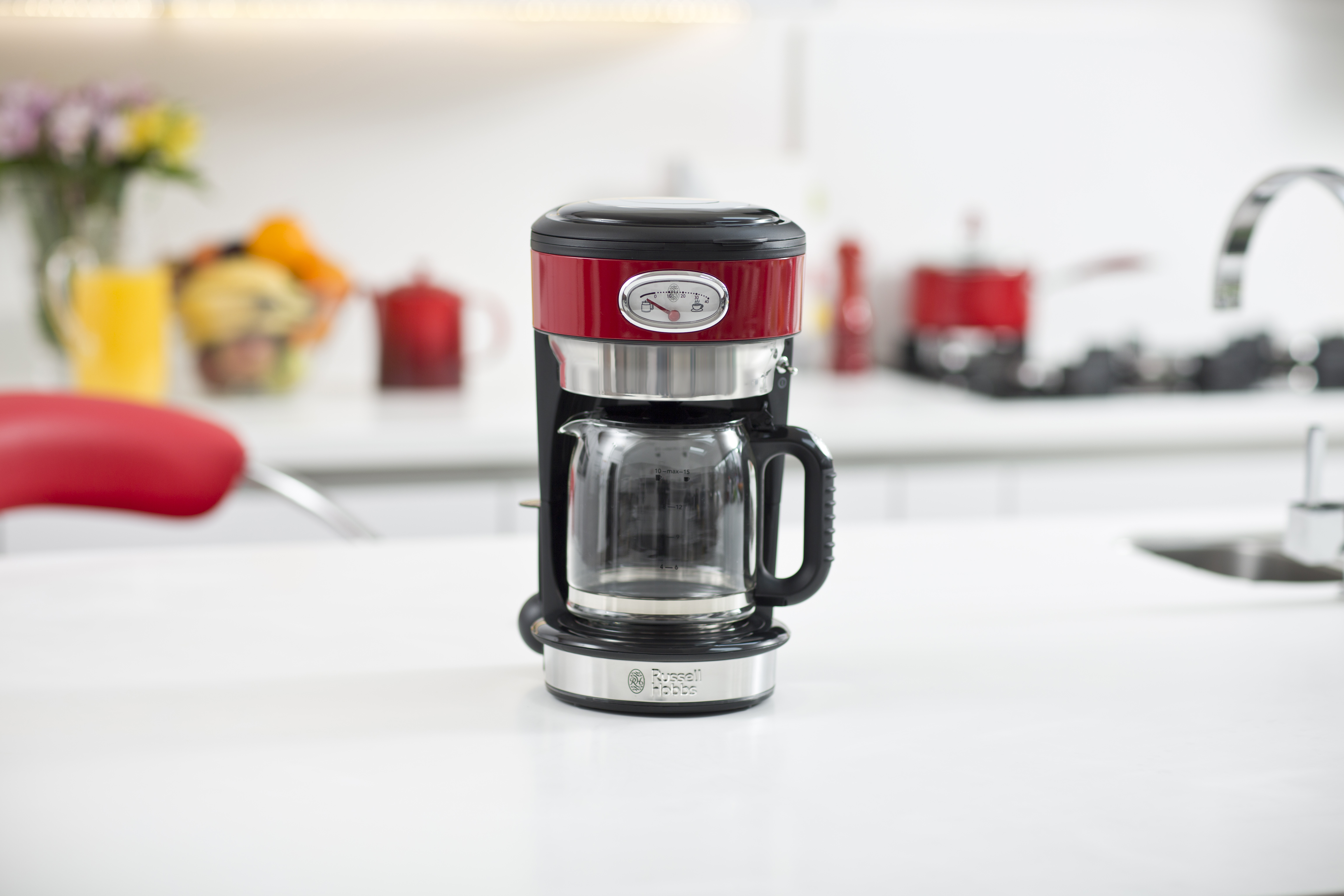 RUSSELL HOBBS 21700-56 Retro Ribbon Red Kaffeemaschine Rot/Edelstahl