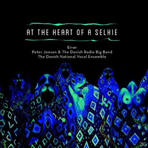 Albumcover für 'At The Heart of a Selkie'. Zeigt blaue Figuren mit Diamantmustern auf Schwarz.