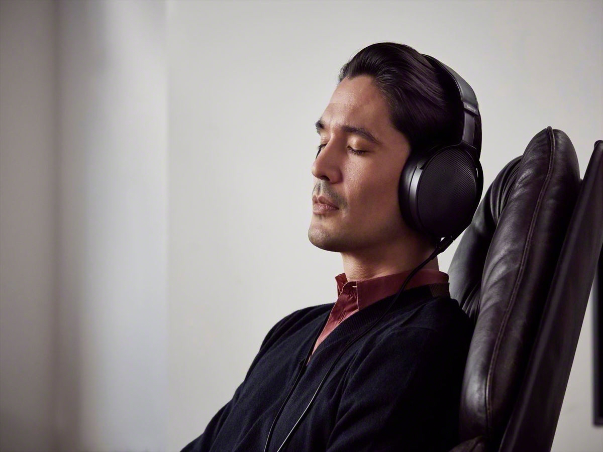 SONY MDR-Z1R, On-ear Kopfhörer Schwarz