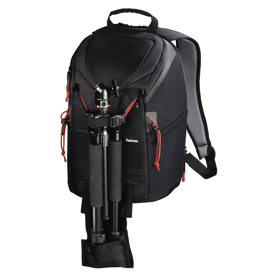 Sac à dos pour appareil photo noir avec un trépied attaché sur le côté. Des sangles et des détails rouges sont visibles.
