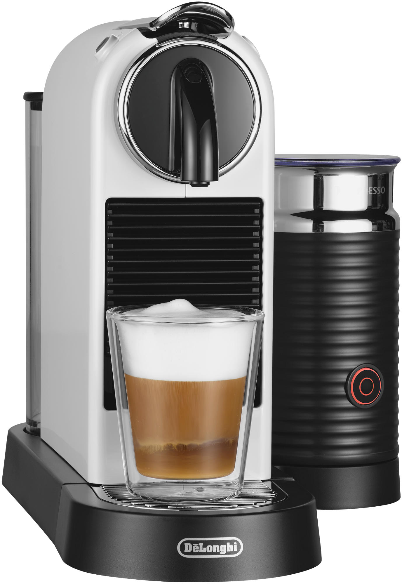 Weiß-schwarze Espressomaschine, Glas mit Kaffee, Milchaufschäumer, auf schwarzem Sockel.