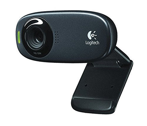 Yeşil ışıklı ve siyah bir standı olan siyah bir Logitech web kamerası.