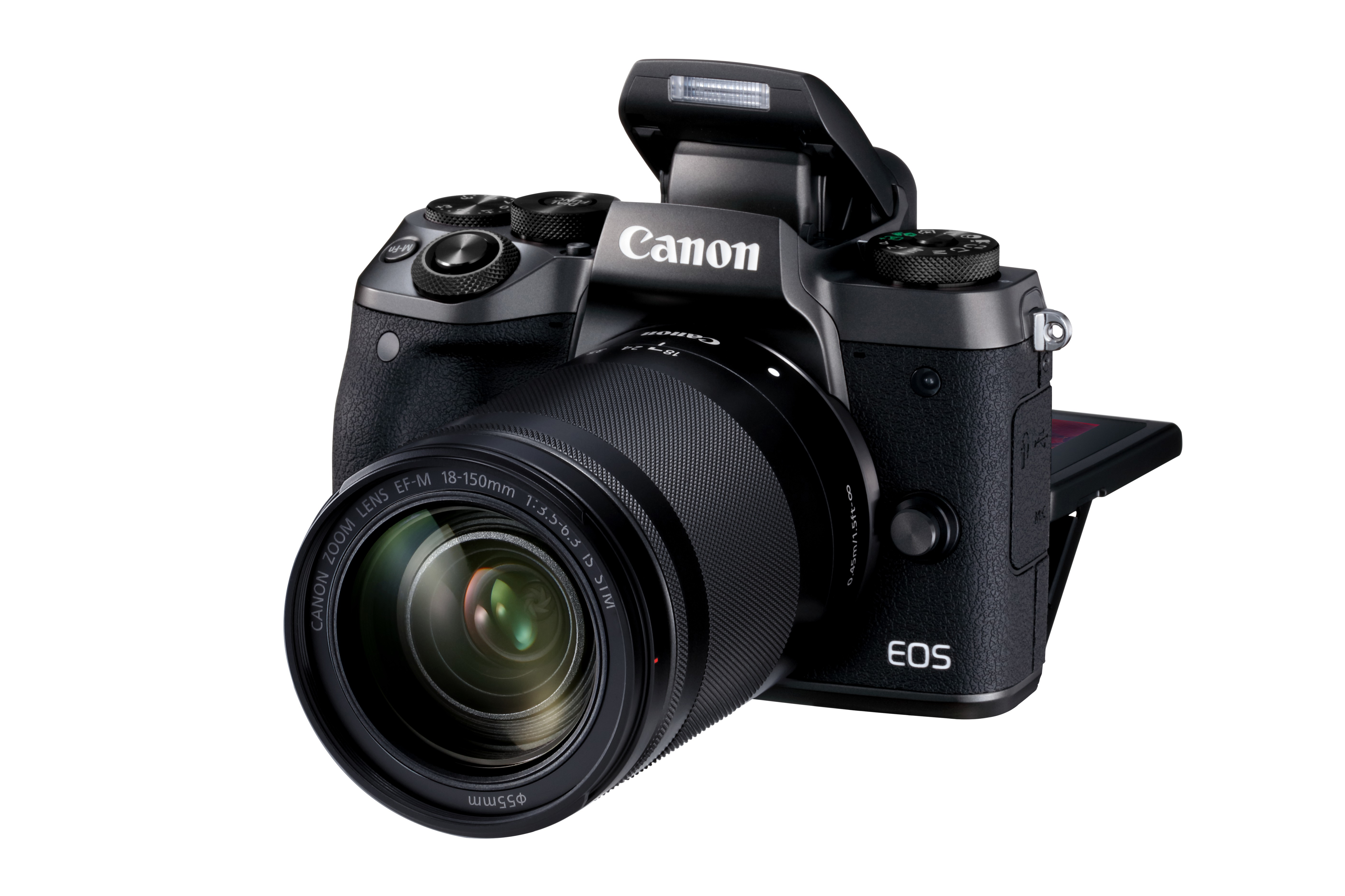 Canon Kamera mit Objektiv, schwarzes Gehäuse, auf weißem Hintergrund. Objektivdeckel offen.