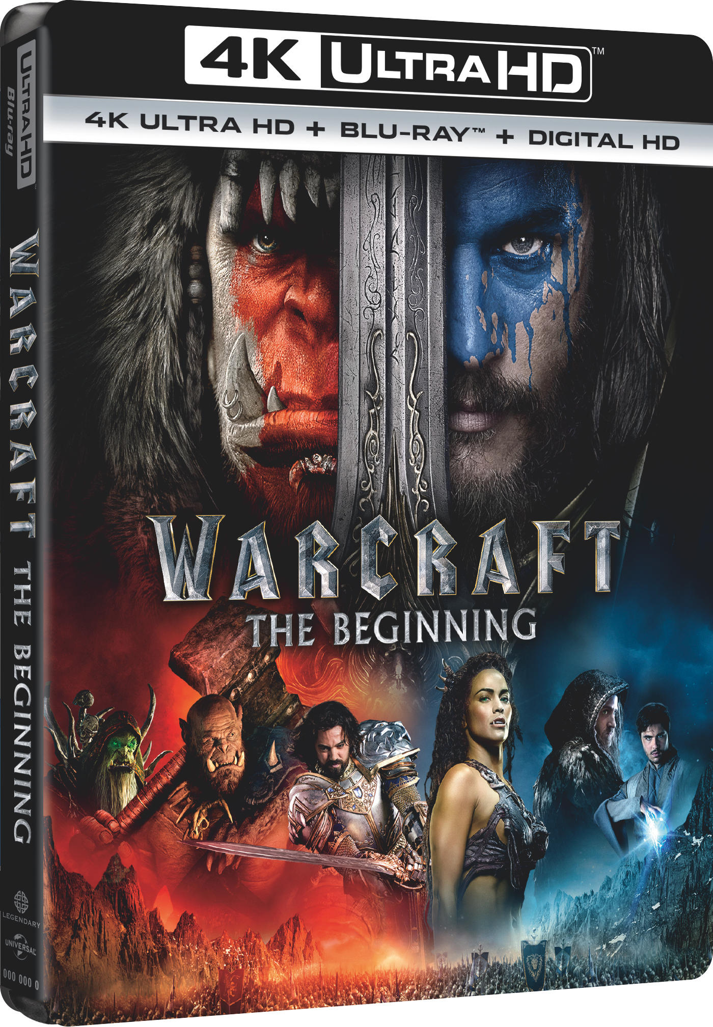 Blu-ray cover. Orc en menselijk gezicht gesplitst door een zwaard. Titel is 'Warcraft: The Beginning'.