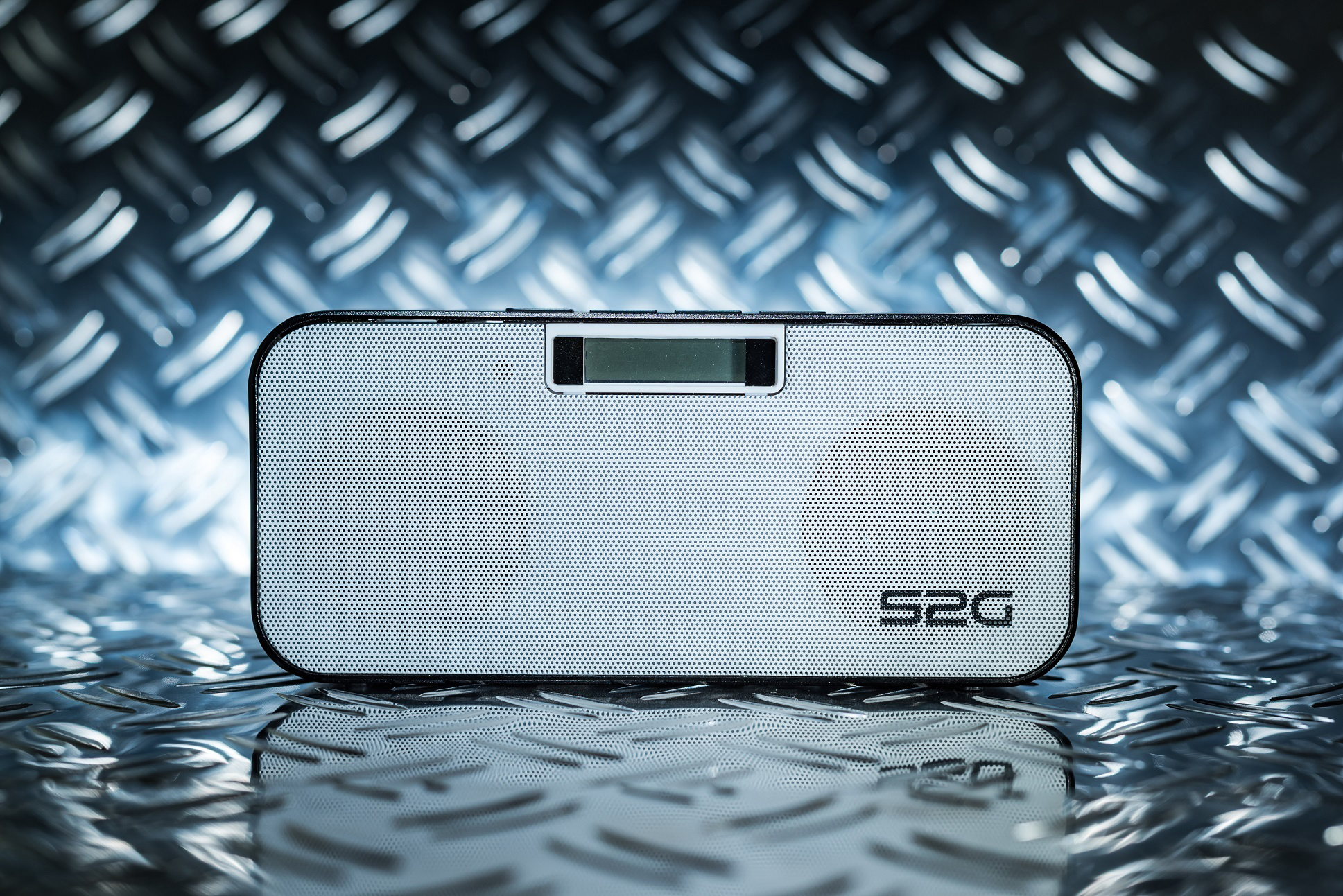 SOUND2GO 10118 Heavy Metal Radio, Bluetooth, Silber/Schwarz