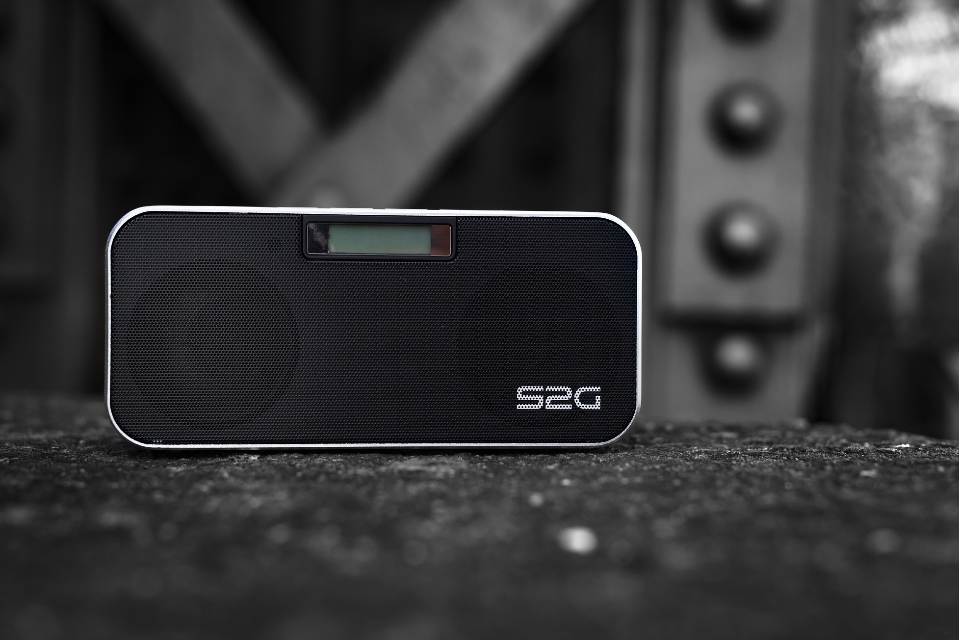 SOUND2GO 10119 Heavy Metal Radio, Bluetooth, Schwarz/Weiß