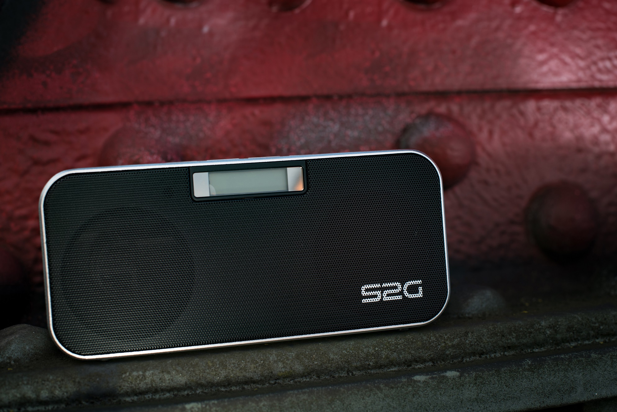 SOUND2GO 10119 Heavy Metal Radio, Bluetooth, Schwarz/Weiß