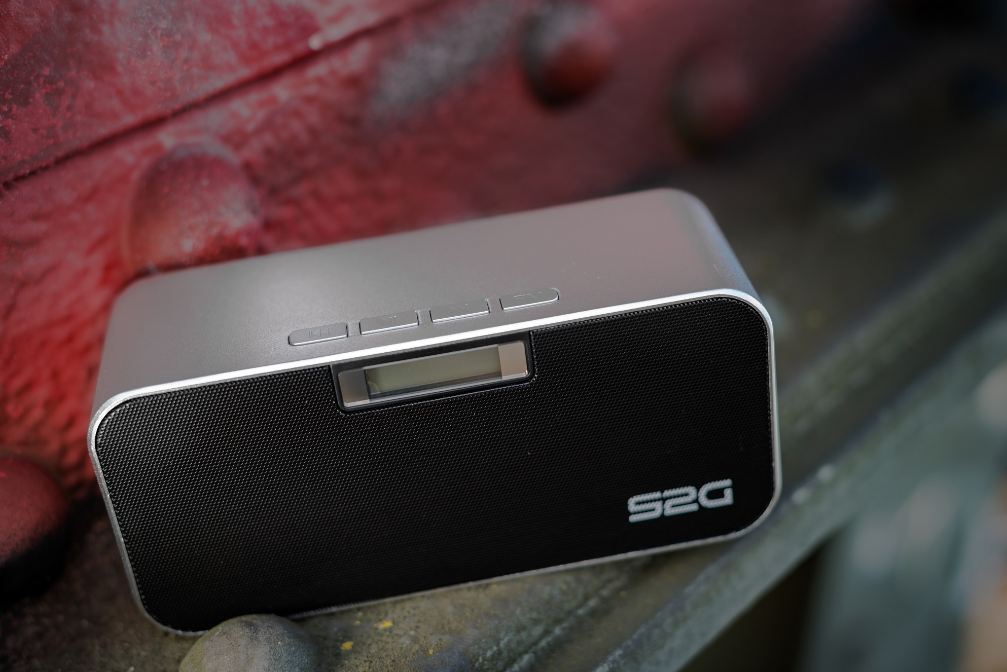 SOUND2GO 10119 Heavy Metal Radio, Bluetooth, Schwarz/Weiß