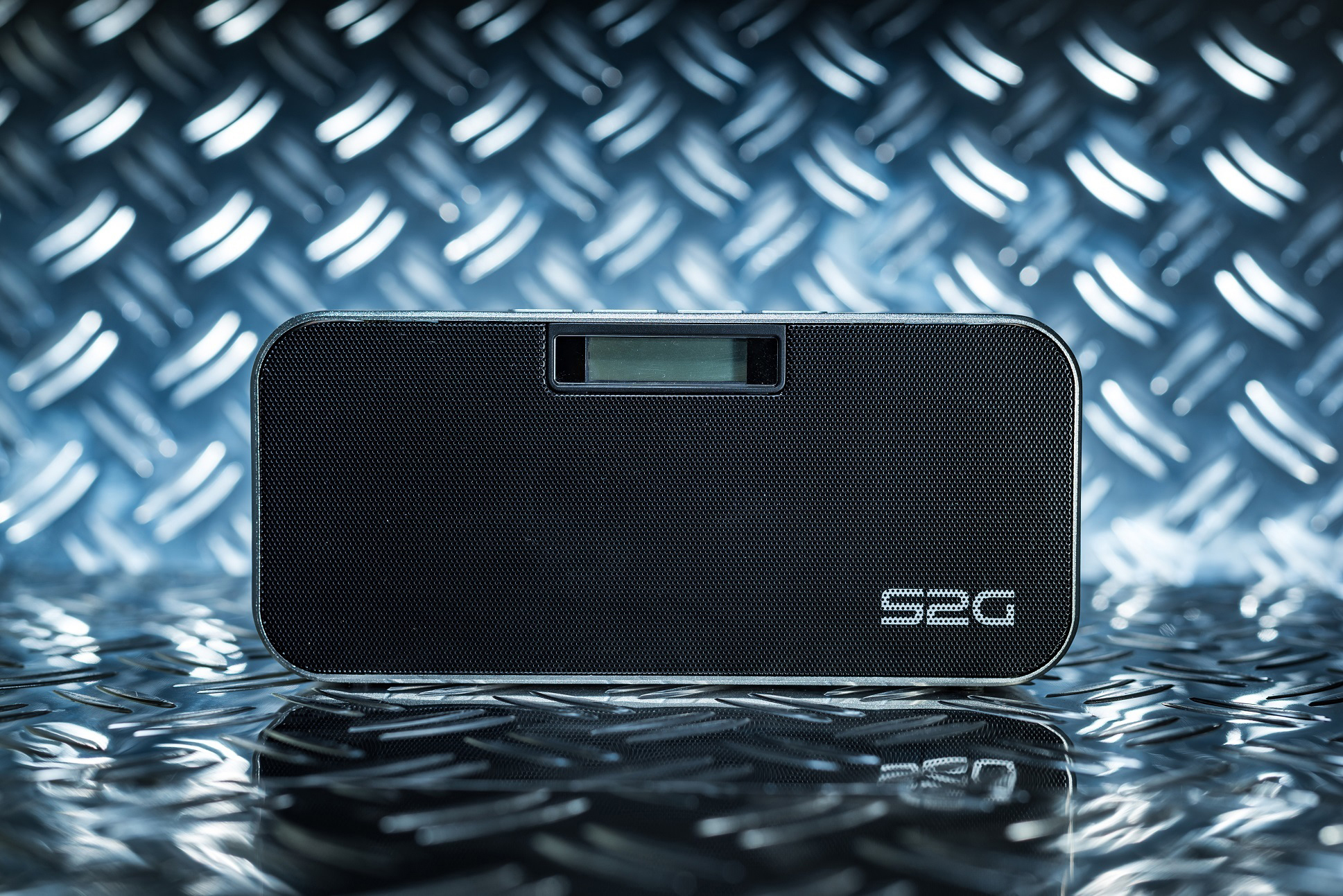 SOUND2GO 10119 Heavy Metal Radio, Bluetooth, Schwarz/Weiß