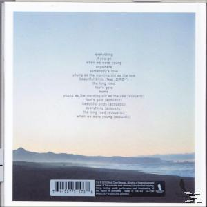 Rückseite einer CD mit Titelliste und Landschaftsfoto.