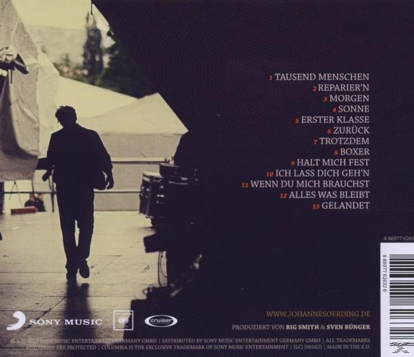 CD-Cover mit einer Silhouette eines Mannes, der auf einer Bühne geht. Titelliste auf der rechten Seite. Sony Music Logo.