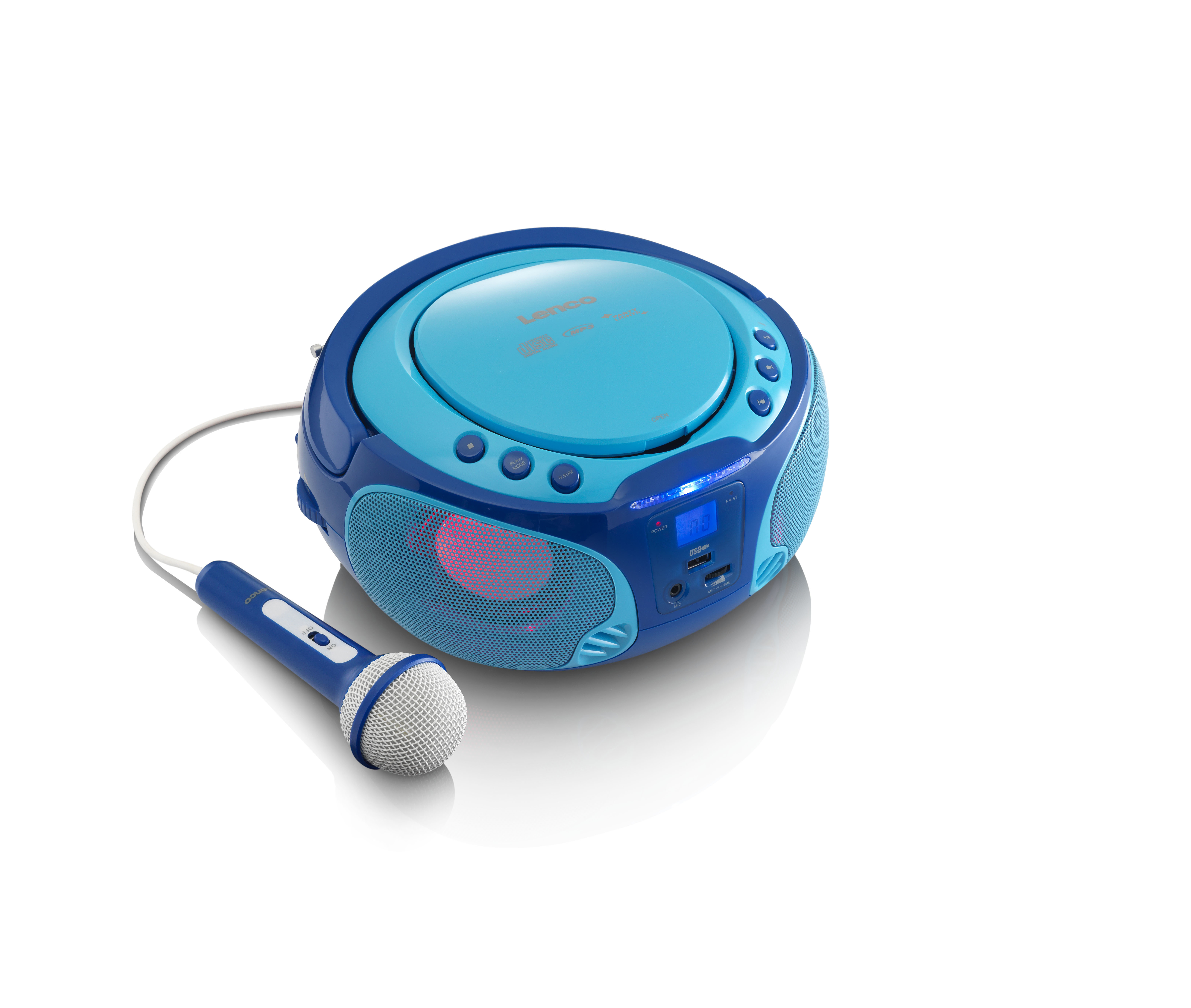Blauer und schwarzer CD-Player und Mikrofon auf weißem Hintergrund. Der Player hat eine Digitalanzeige.