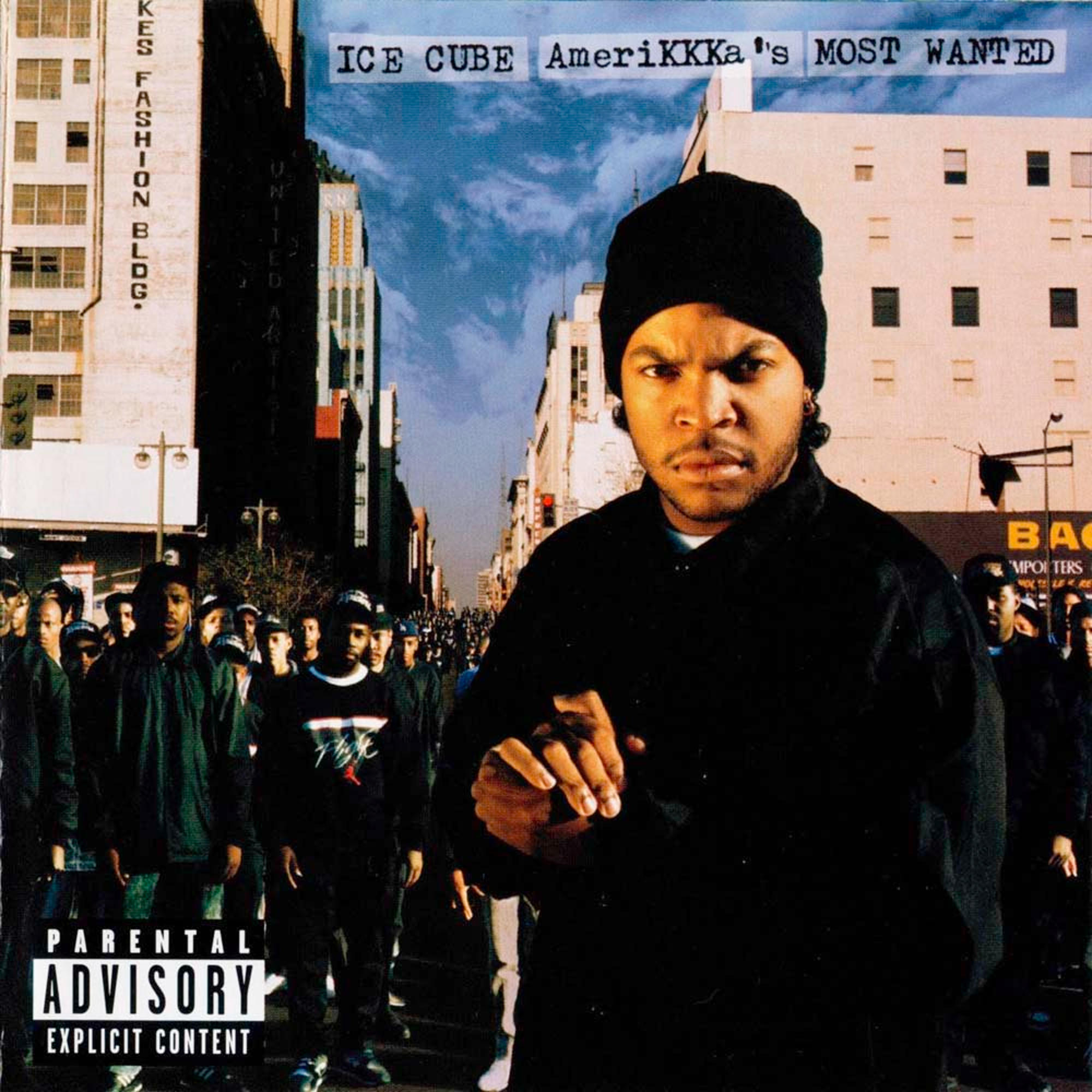 Pochette d'album avec Ice Cube, du texte et une scène de rue.