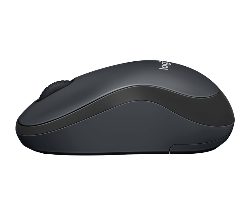 Egy sötétszürke Logitech egér. Két gombja, görgető kereke és ívelt kialakítása van.