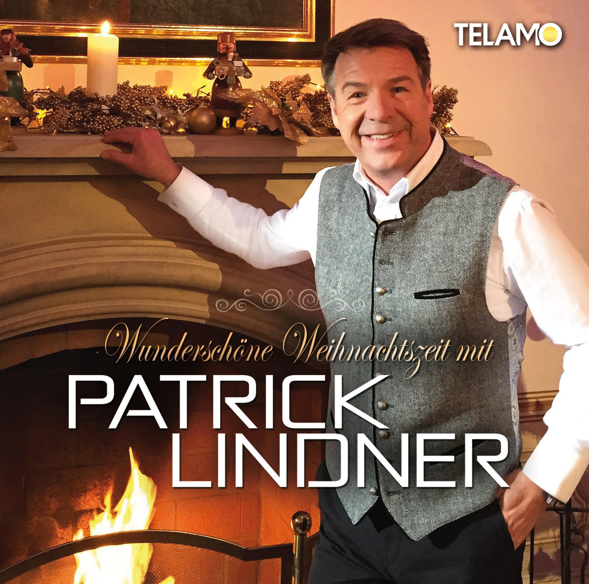 Mann in Weste vor Kamin mit Text 'Wunderschoene Weihnachtszeit mit Patrick Lindner'.