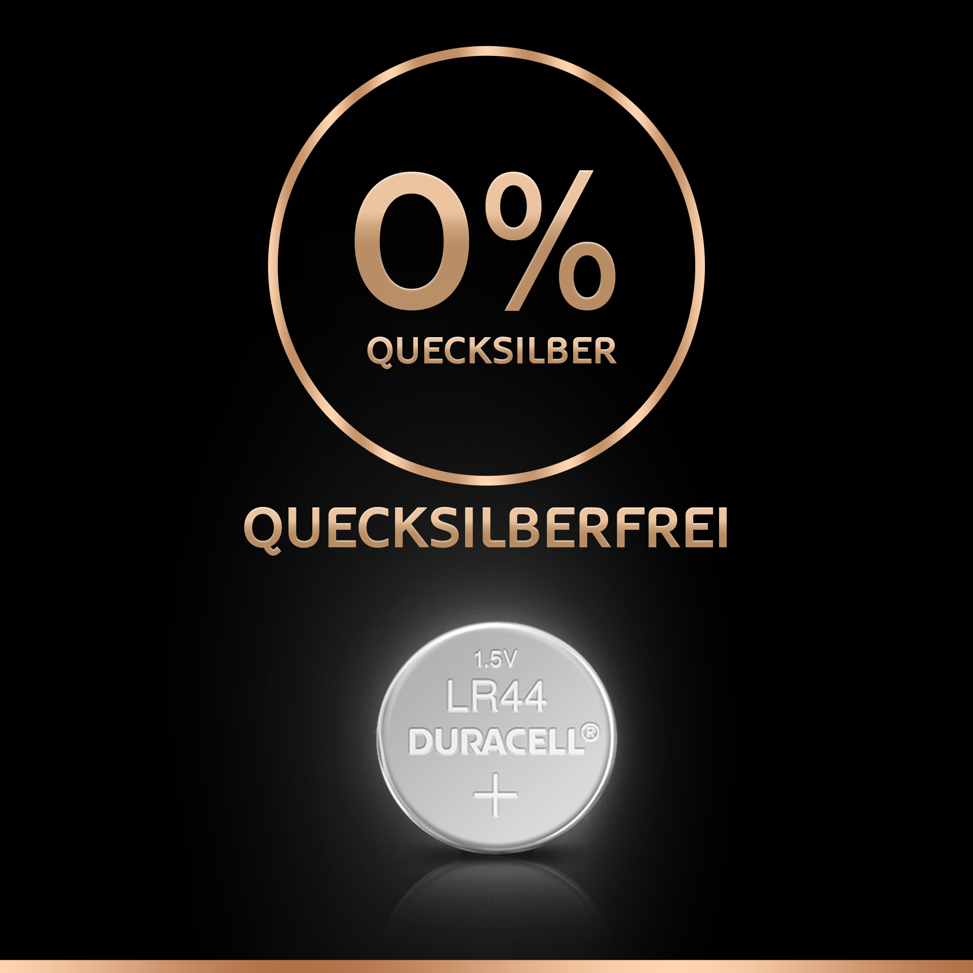 Eine Batterie mit '0% Quecksilber' und 'Duracell'-Marke, schwarzer Hintergrund.