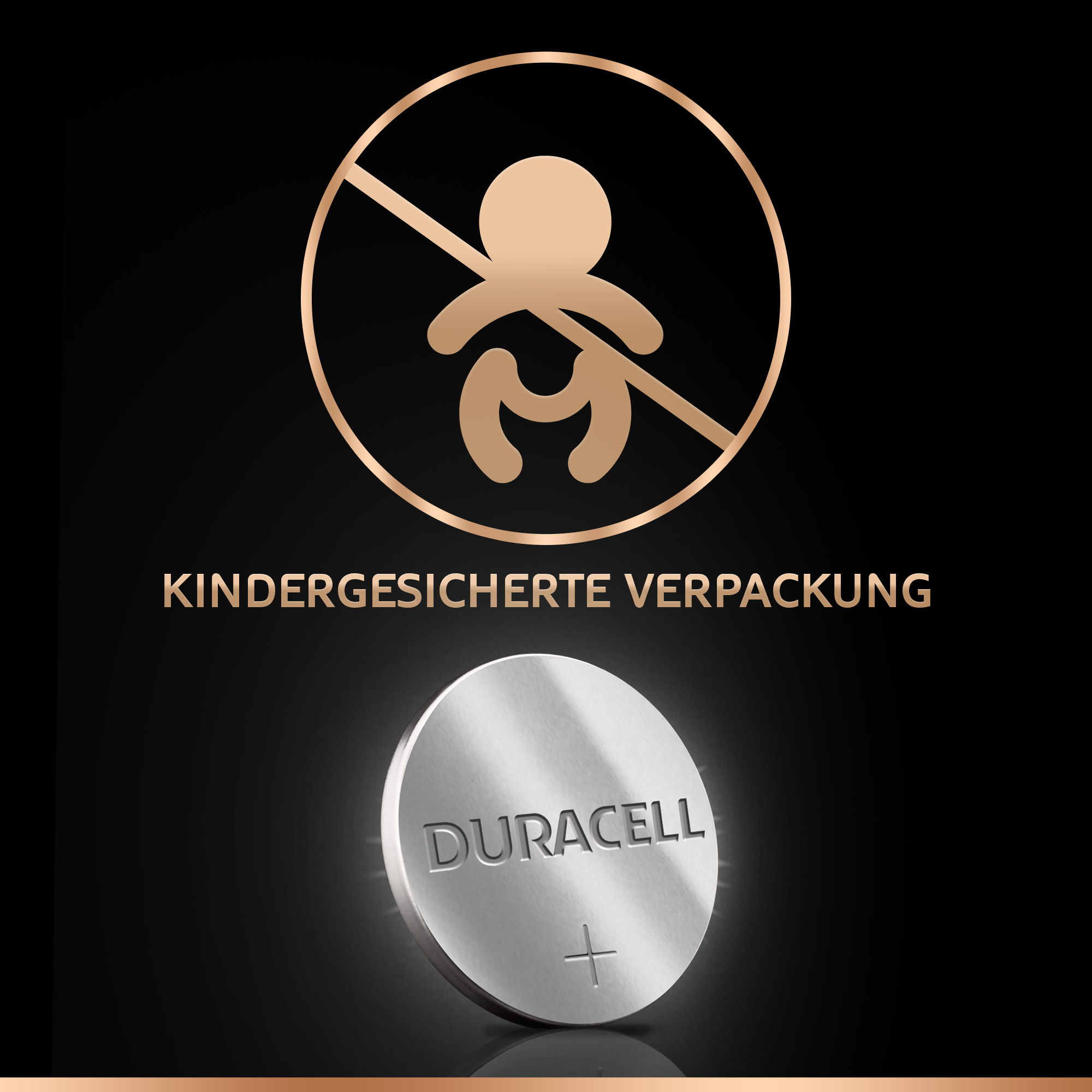 Duracell-Knopfzelle mit Kindersicherheitssymbol auf schwarzem Hintergrund. Text: Kindergesicherte Verpackung.