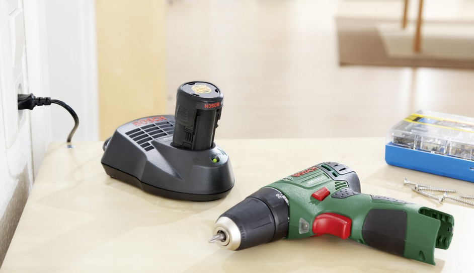 BOSCH PSR 10,8 LI-2 Akkus fúrócsavarozó beépített akkuval, kofferben