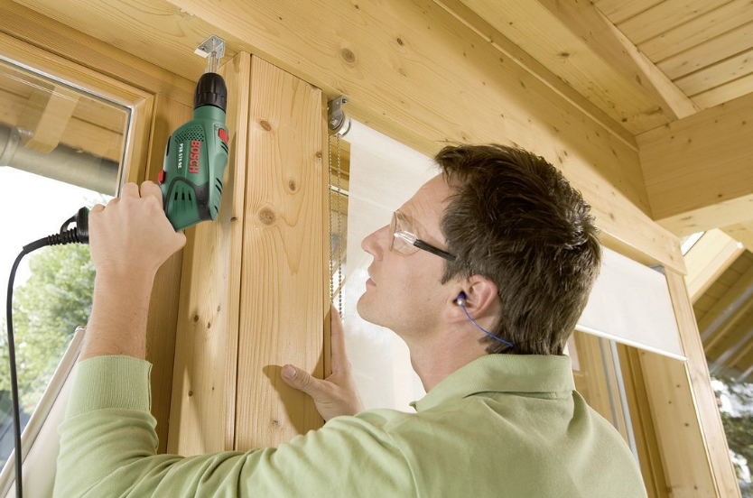 BOSCH PSB 570 RE Ütvefúrógép kofferben