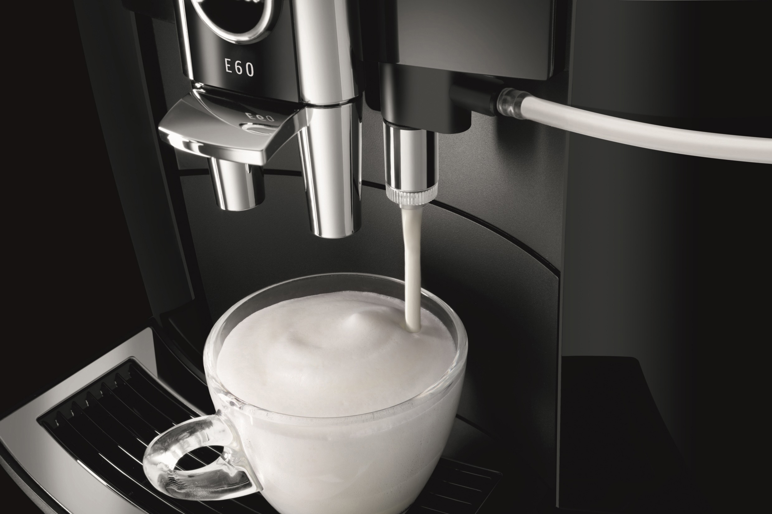 JURA E60  Kaffeevollautomat Piano Black